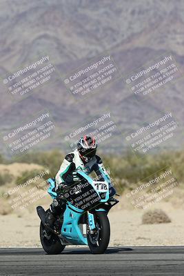 media/Dec-07-2025-CVMA (Sun) [[3e7d2de5dc]]/Race 8-Middleweight Shootout/